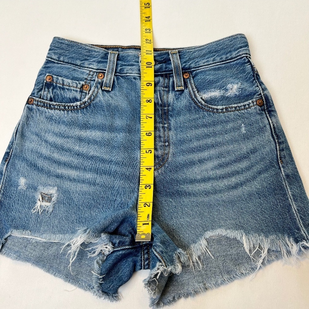 Levi’s Distressed Ribcage Cut-Off Jean Shorts - Picture 9 of 13